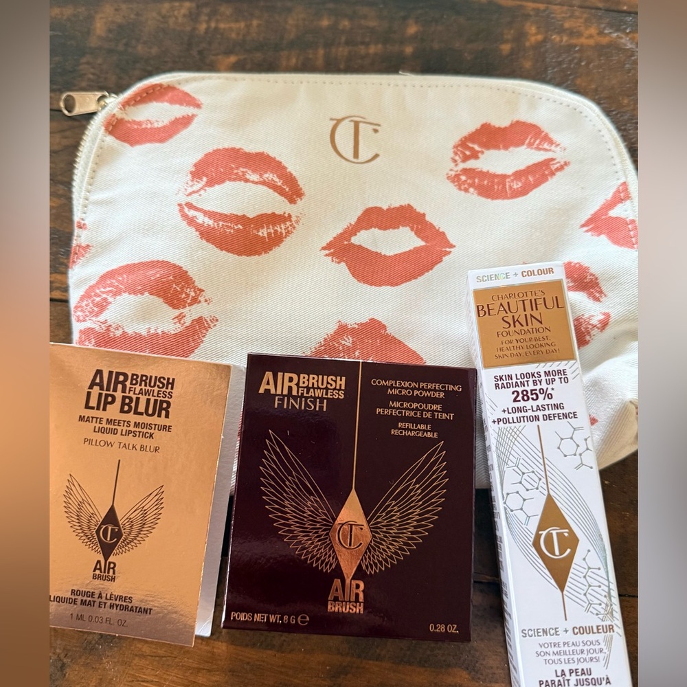 Charlotte Tilbury 3 Makeup Set with Bag